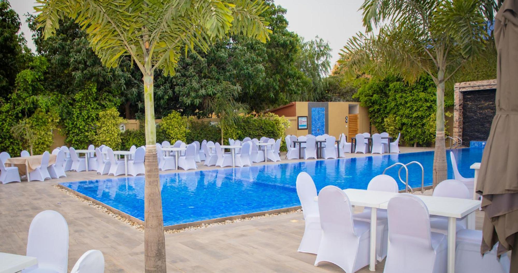 Hotel Du Parc Ngaring Екстериор снимка